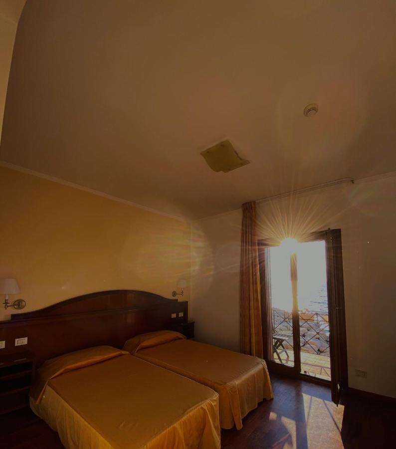 Hotel La Lampara Реджо-Калабрія Екстер'єр фото