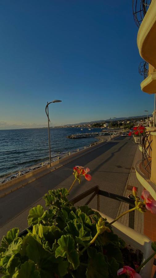 Hotel La Lampara Реджо-Калабрія Екстер'єр фото