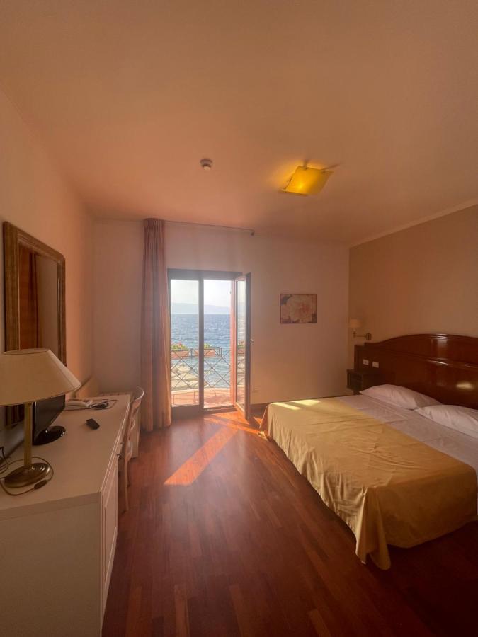 Hotel La Lampara Реджо-Калабрія Екстер'єр фото